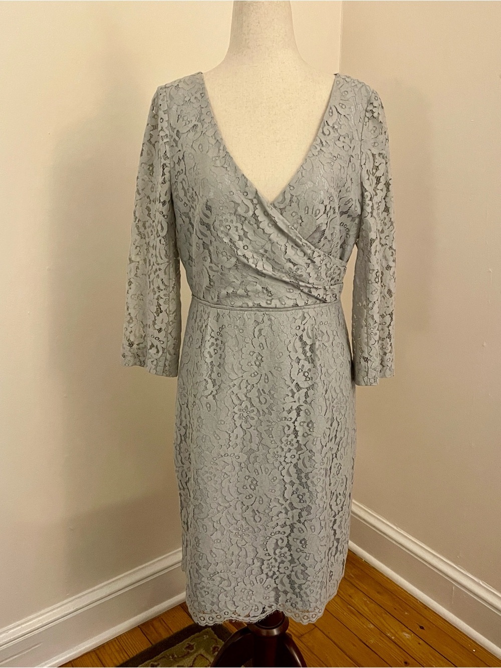 J.Crew Collection Lace Sheath Dress Gray Wrap Bodice Scalloped Hem Size 8